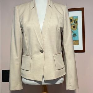 Cream Tailored Blazer with Notched Lapels